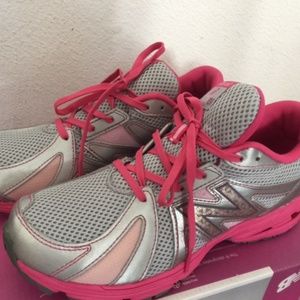 New Balance Running Pink Girl Shoes Size 6.5